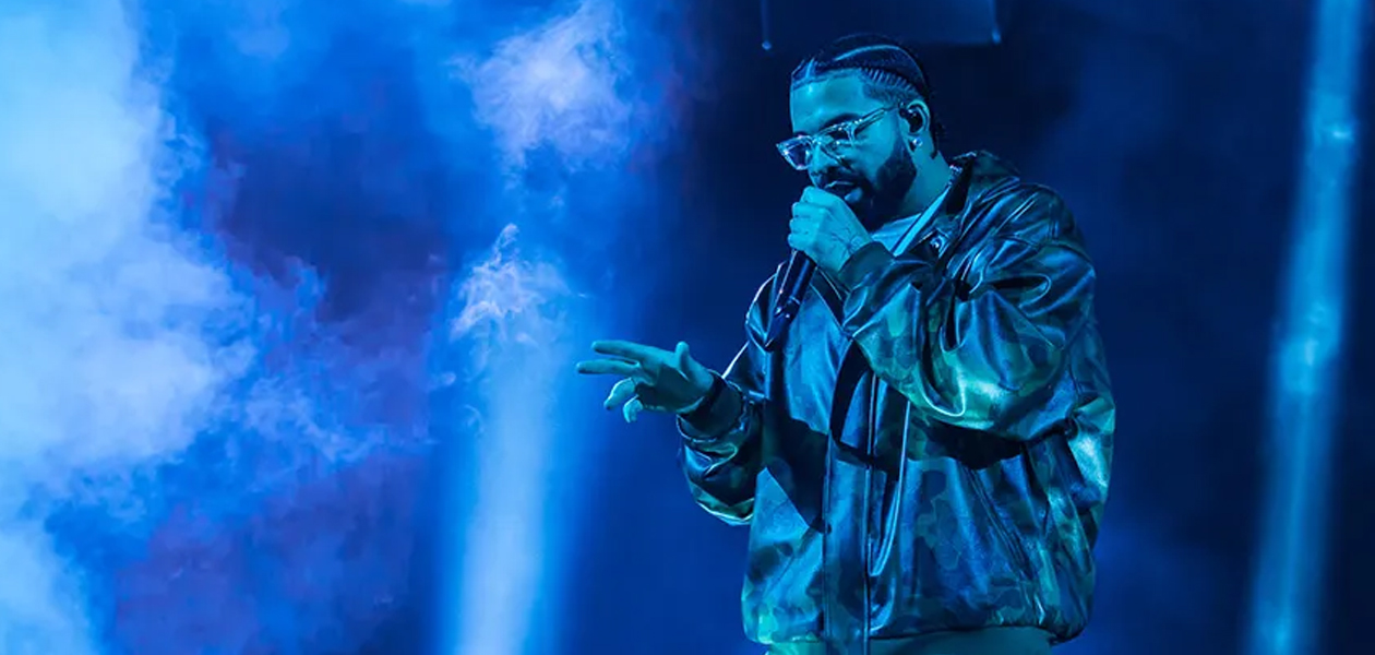 HOW DRAKE’S WORLD TOUR COULD HELP SALVAGE HIS CAREER FROM  AN EMBARASSING KENDRICK LAMAR  BEAT-DOWN